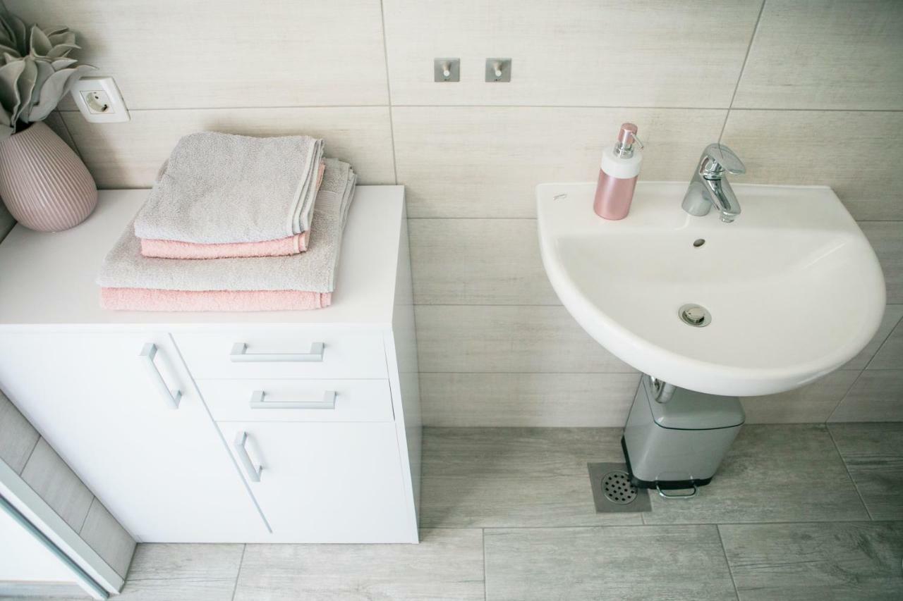 Sweet Stay Roznik Apartment Ljubljana Eksteriør billede